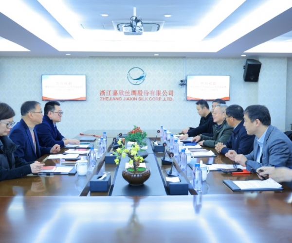 中國紡織品進(jìn)出口商會(huì)曹甲昌會(huì)長一行來訪調(diào)研 深入調(diào)研外貿(mào)走勢(shì)，攜手探尋前行新徑